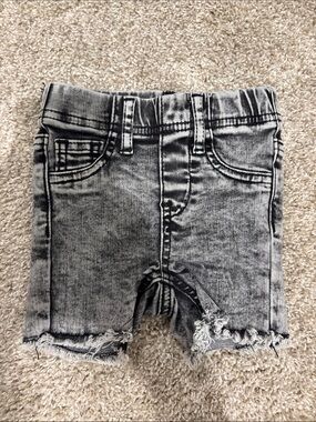 Lenox James Gray Acid-Wash Frayed Hem Denim Shorts